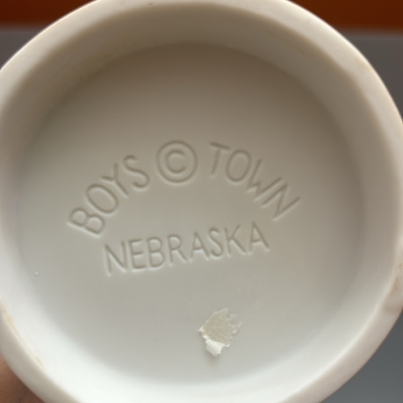 Brothers Figurine piggy back ride by Father Flanagan “He ain't heavy, Father…” - Picture 8 of 8